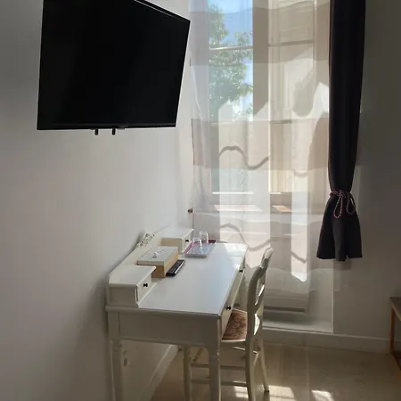 Chateau De Saint-genix Pensjonat 3*