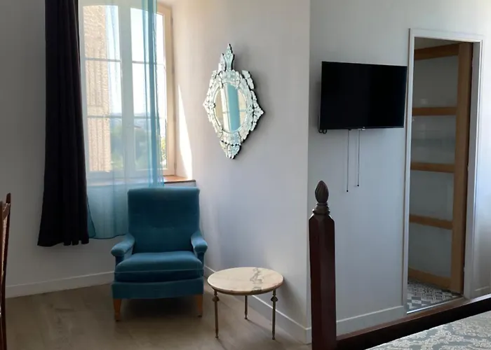 Chateau De Saint-genix Affittacamere